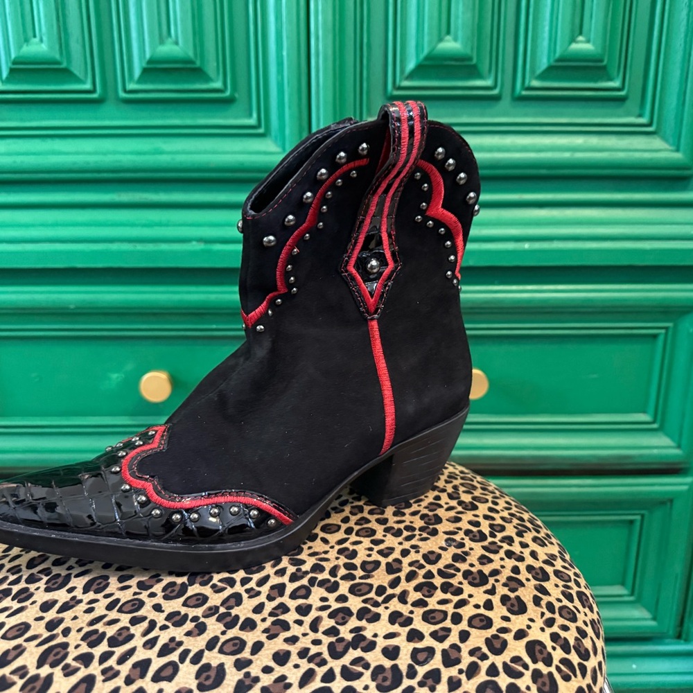 Vaneli Black and Red Ankle Booties with Lace-Up Design - Picture 4 of 5